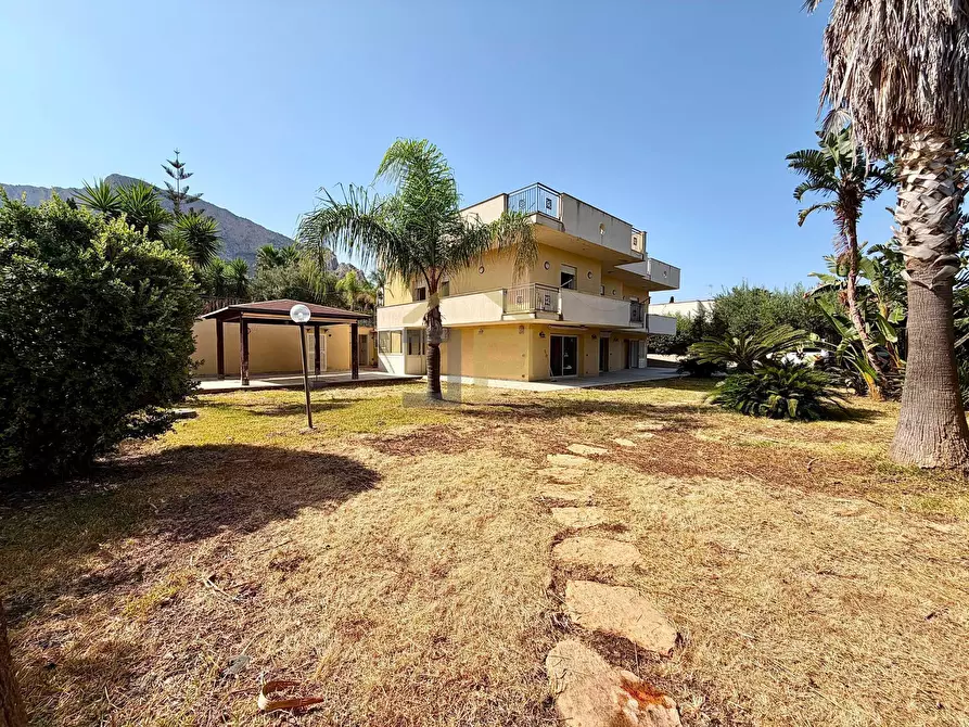 Immagine 9 di Villa in vendita  in Contrada Calarossa a Terrasini