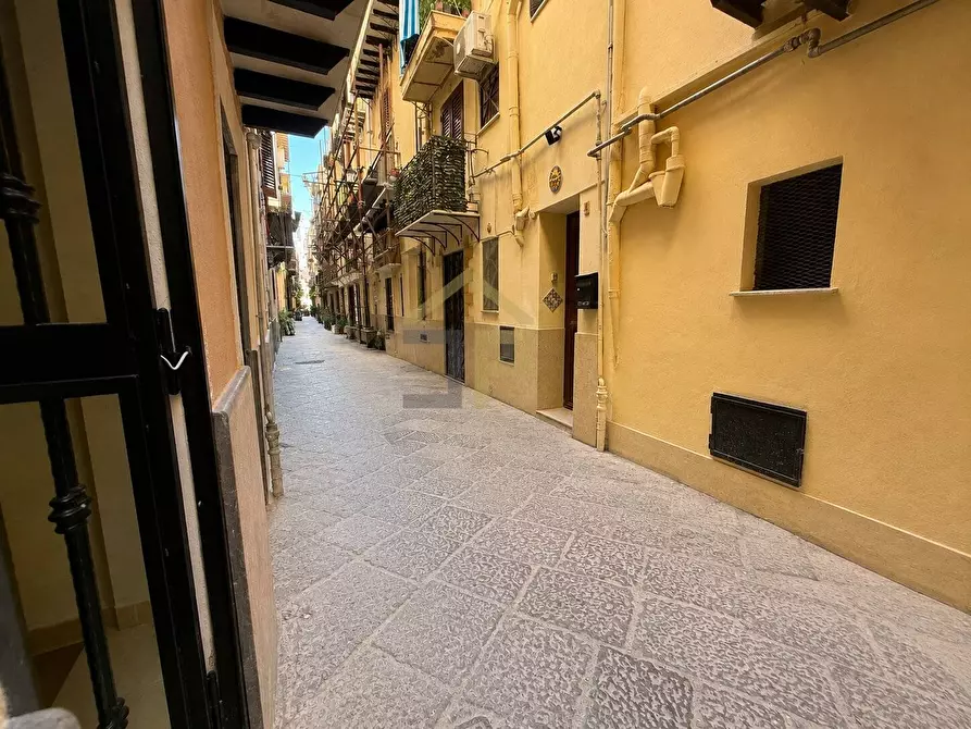 Immagine 14 di Appartamento in vendita  in Vicolo Cappellieri 9 a Palermo