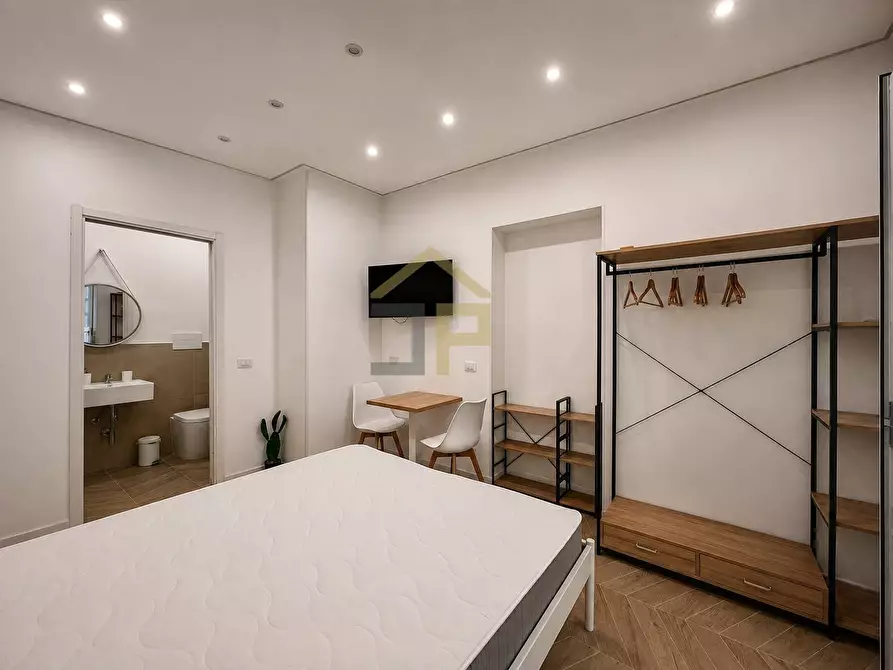Immagine 17 di Appartamento in vendita  in Via Valverde 17 a Palermo