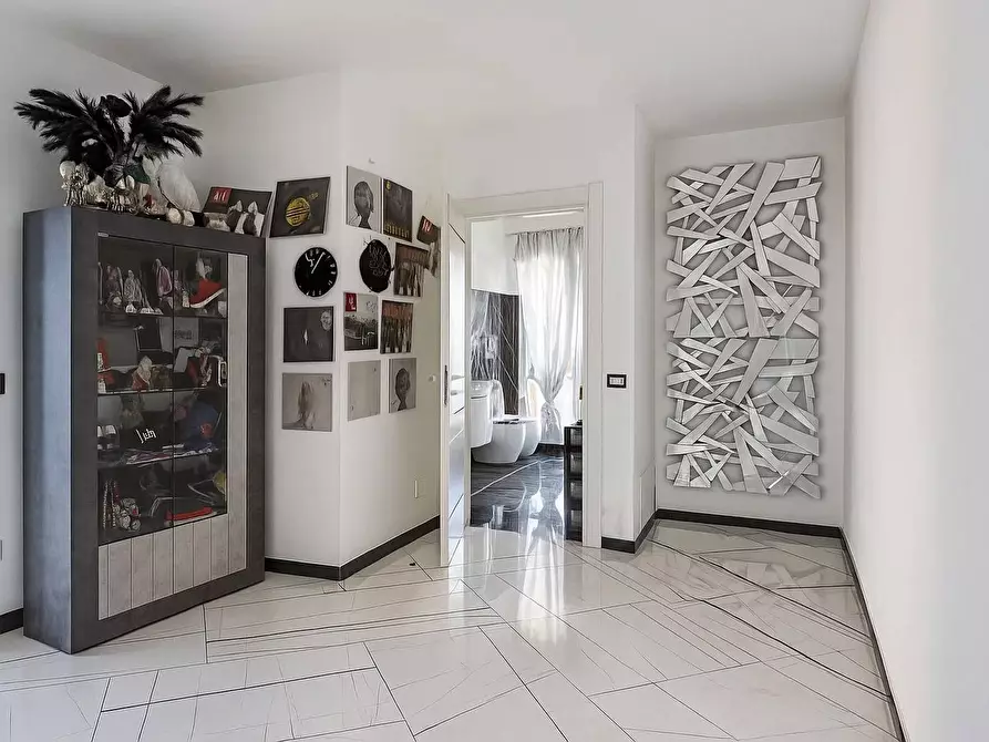 Immagine 8 di Villa in vendita  in VIA ANDREA MANTEGNA 70 a Mediglia