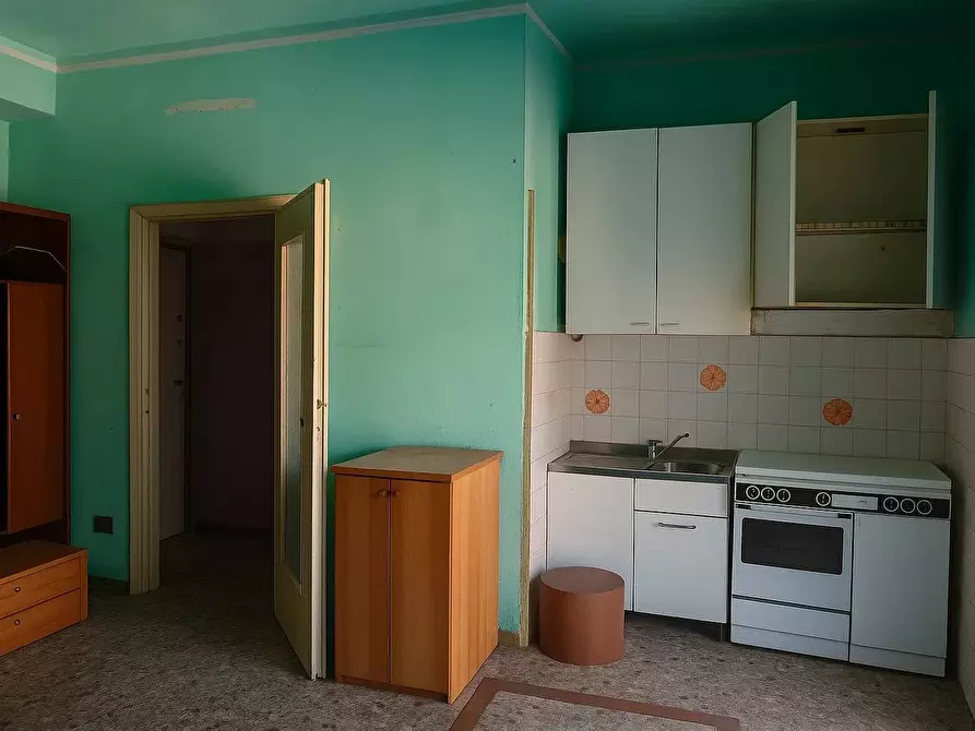 Immagine 9 di Appartamento in vendita  in VIA DONIZETTI 39 a Carate Brianza