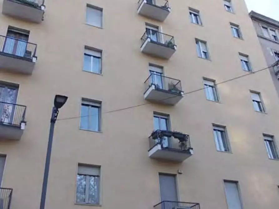 Immagine 2 di Appartamento in vendita  in CORSO SEMPIONE 63 a Milano