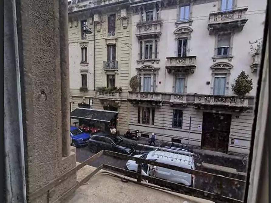 Immagine 2 di Appartamento in vendita  in VIA LODOVICO CASTELVETRO 1 a Milano