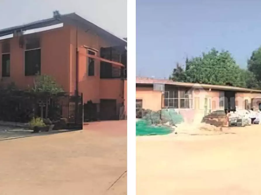 Immagine 2 di Appartamento in vendita  in VIA SELVANESCO 50 a Milano