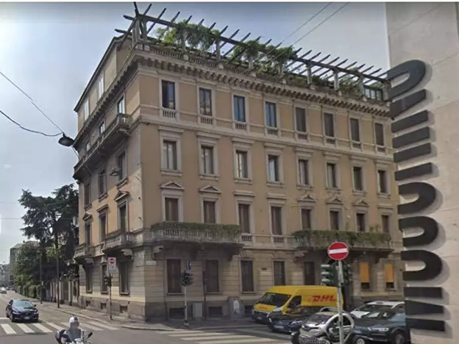 Immagine 2 di Appartamento in vendita  in VIA SANT'ANDREA 18 a Milano