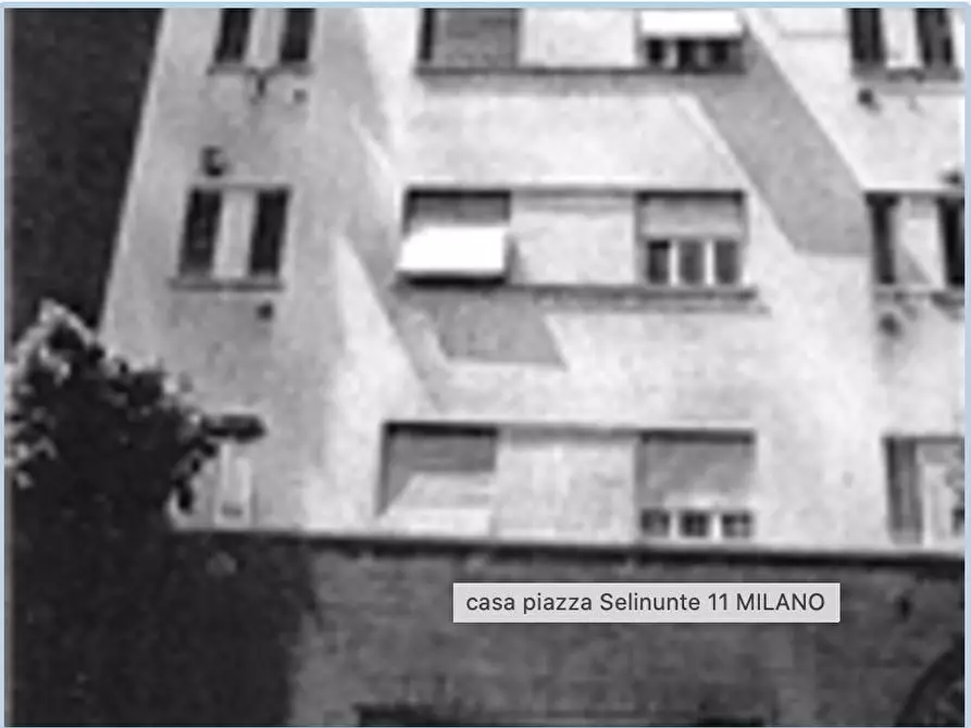 Immagine 2 di Appartamento in vendita  in PIAZZALE SELINUNTE 11 a Milano