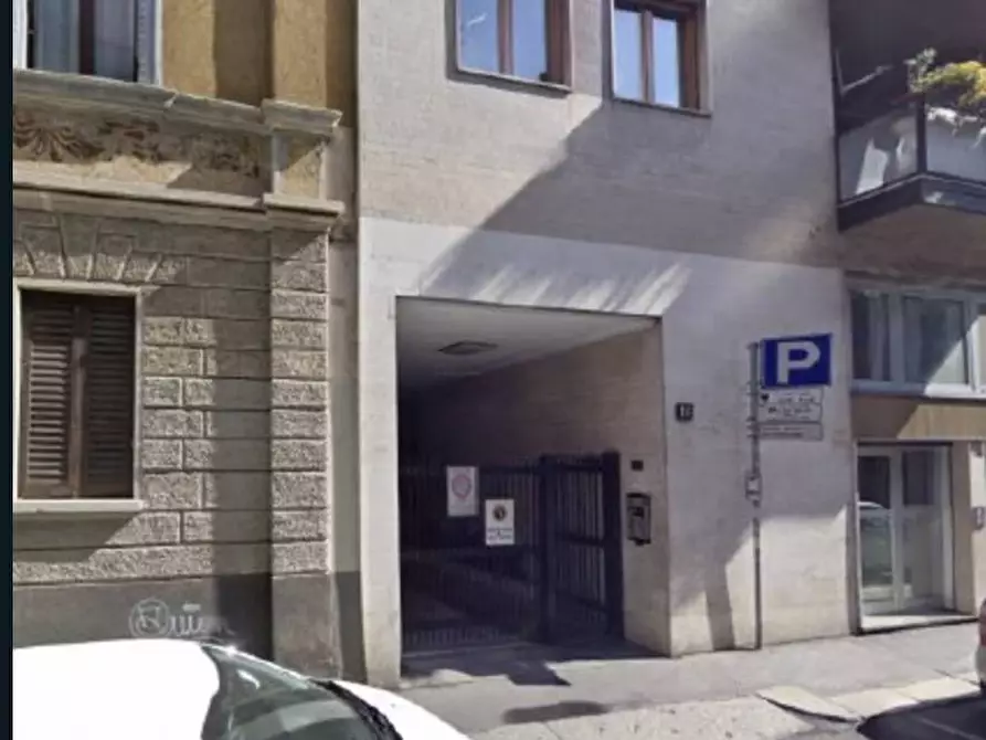 Immagine 2 di Appartamento in vendita  in VIA LUIGI PASTEUR 16 a Milano