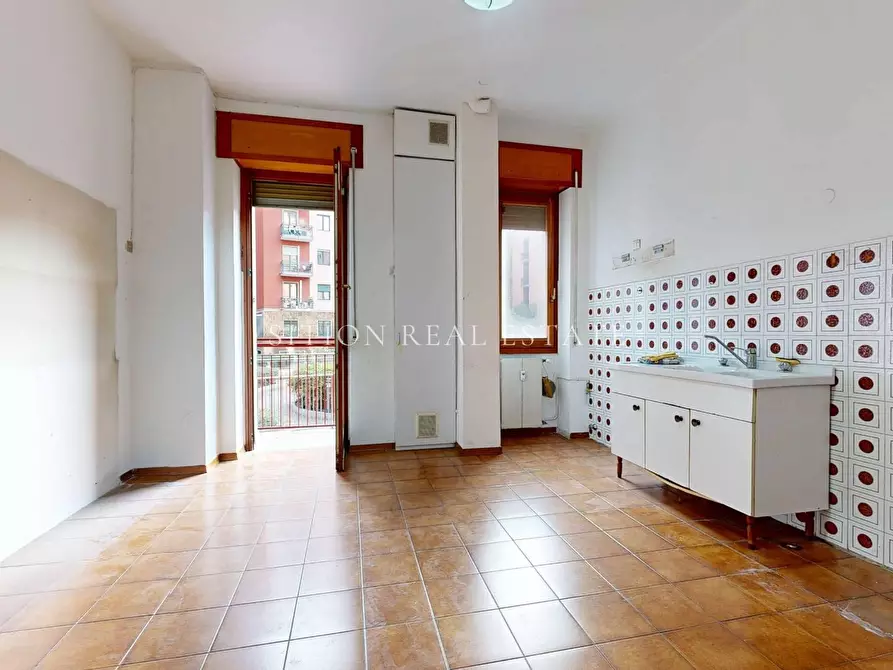 Immagine 11 di Appartamento in vendita  in Via Dolomiti 1 a Milano