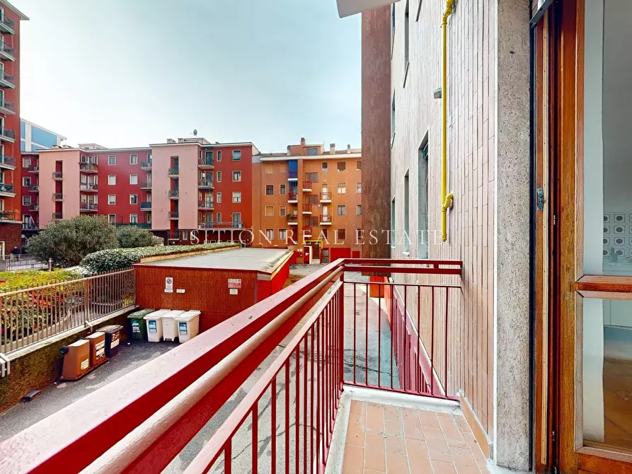 Immagine 17 di Appartamento in vendita  in Via Dolomiti 1 a Milano