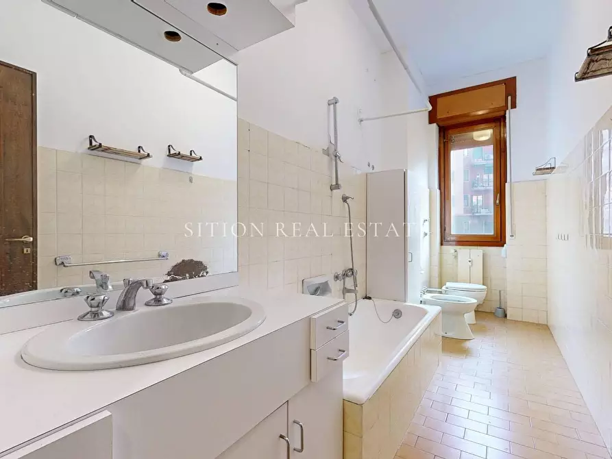 Immagine 19 di Appartamento in vendita  in Via Dolomiti 1 a Milano