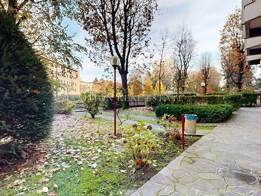 Immagine 37 di Appartamento in vendita  in Via Dolomiti 1 a Milano