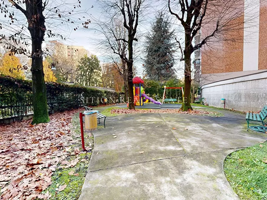 Immagine 38 di Appartamento in vendita  in Via Dolomiti 1 a Milano