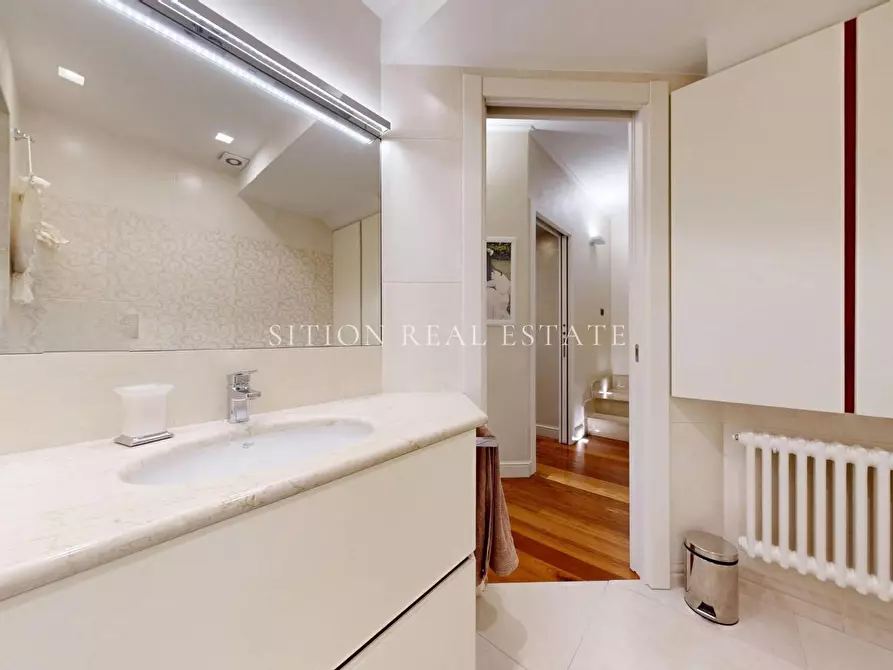 Immagine 21 di Appartamento in vendita  in Ripa Di Porta Ticinese 113 a Milano