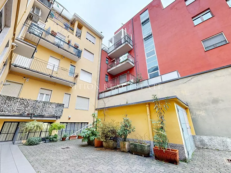 Immagine 13 di Appartamento in vendita  in Via Ebro 11 a Milano