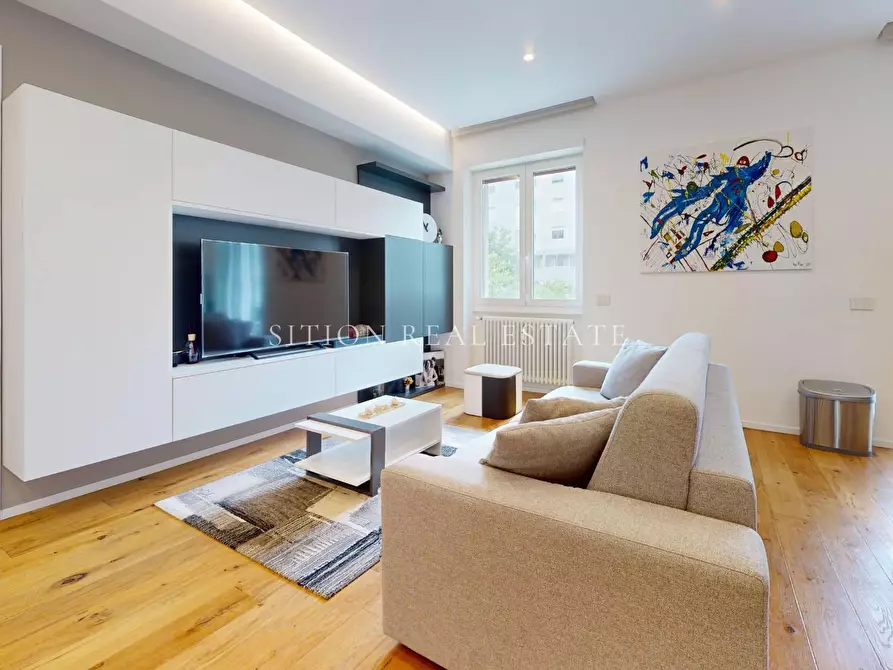 Immagine 10 di Appartamento in vendita  in Via Neera 14 a Milano