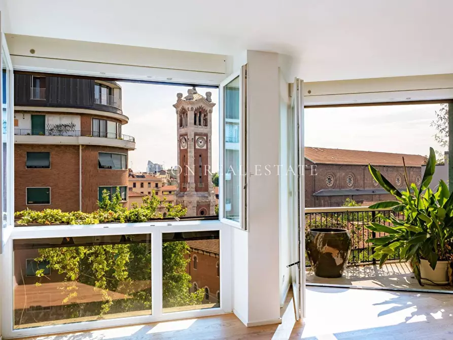 Immagine 3 di Appartamento in vendita  in Via Antonio Canova 15 a Milano