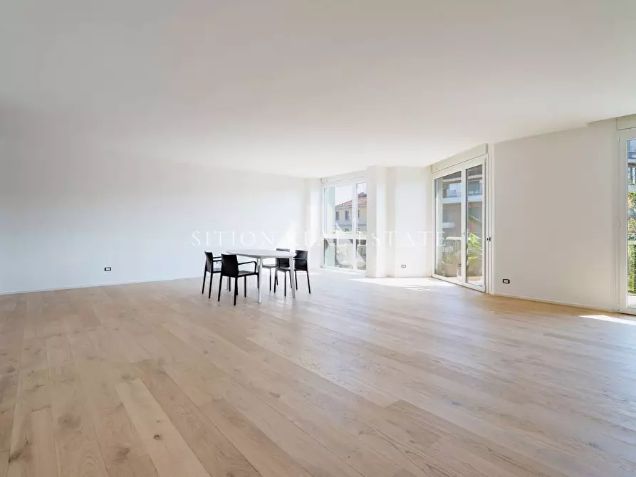 Immagine 4 di Appartamento in vendita  in Via Antonio Canova 15 a Milano