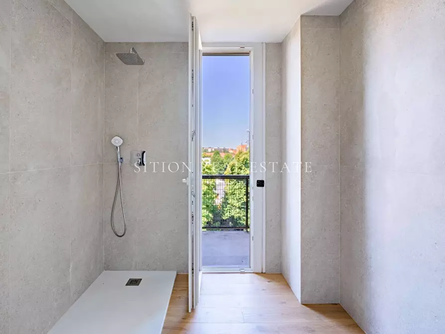 Immagine 14 di Appartamento in vendita  in Via Antonio Canova 15 a Milano
