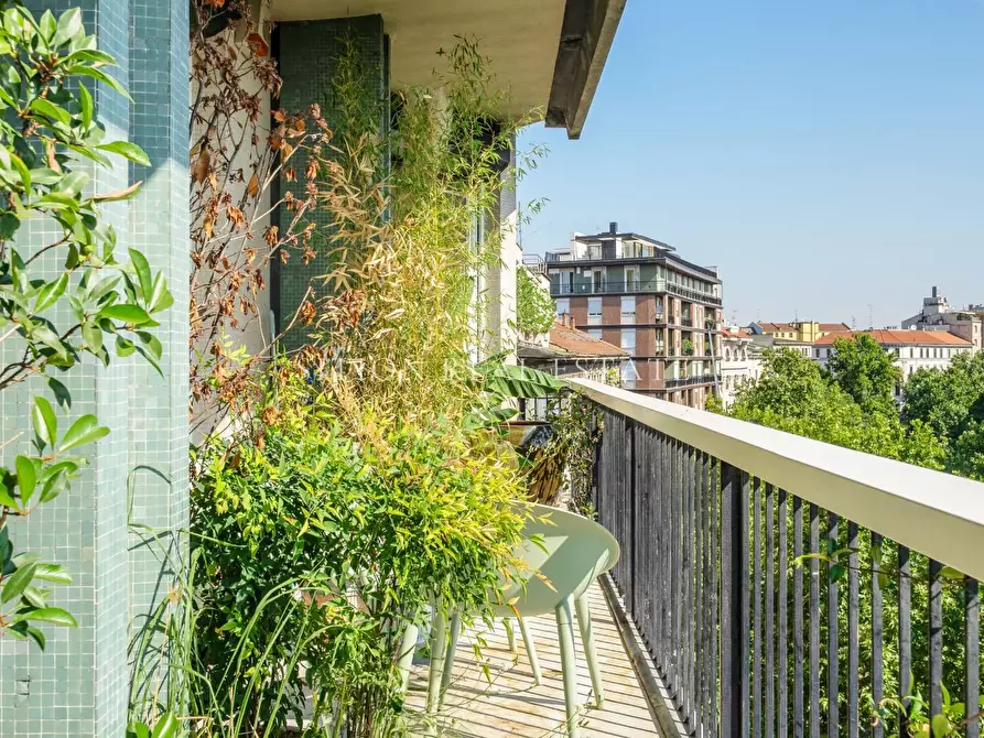 Immagine 16 di Appartamento in vendita  in Via Antonio Canova 15 a Milano