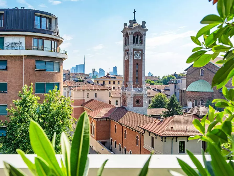 Immagine 17 di Appartamento in vendita  in Via Antonio Canova 15 a Milano
