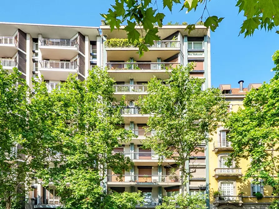 Immagine 20 di Appartamento in vendita  in Via Antonio Canova 15 a Milano