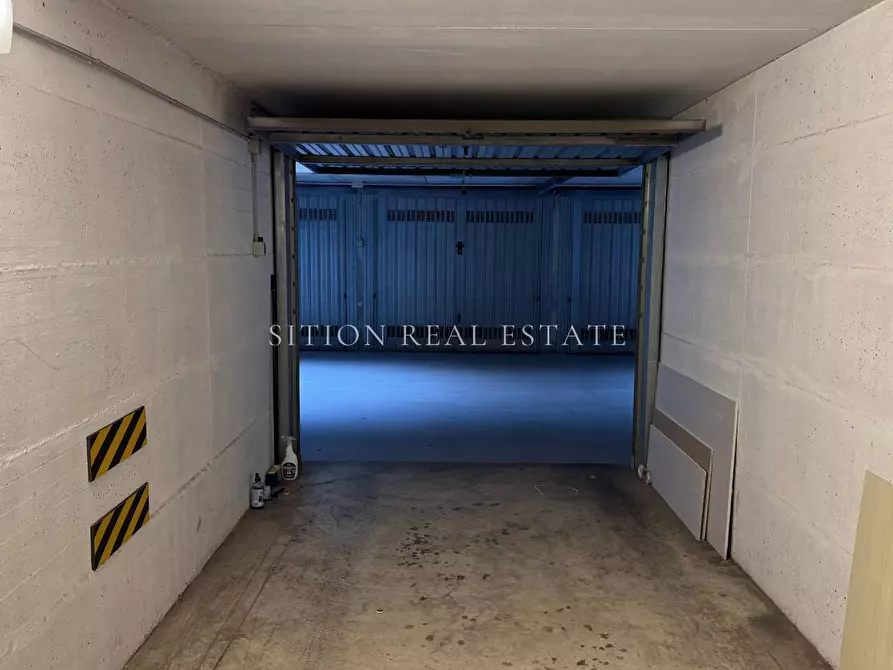 Immagine 1 di Box auto in vendita  in Via Carlo Perini 21 a Milano