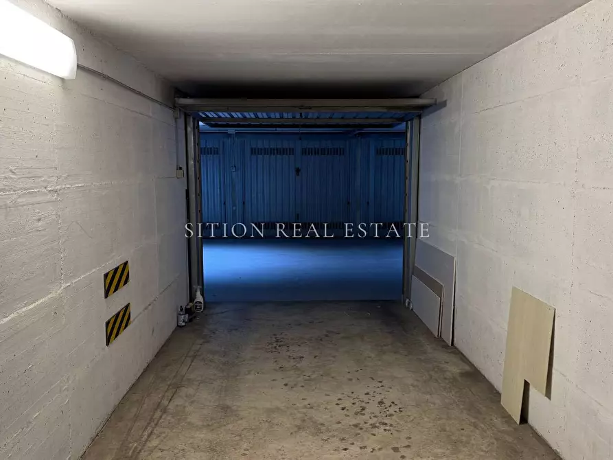 Immagine 2 di Box auto in vendita  in Via Carlo Perini 21 a Milano