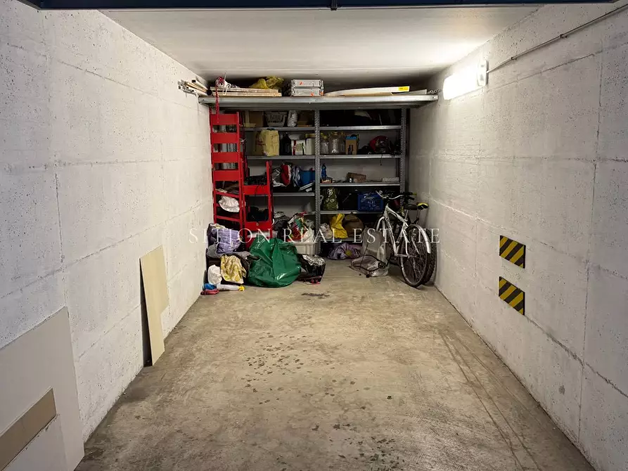 Immagine 4 di Box auto in vendita  in Via Carlo Perini 21 a Milano