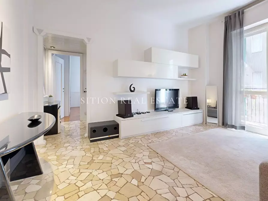 Immagine 2 di Appartamento in vendita  in Via Angelo Poliziano 12 a Milano