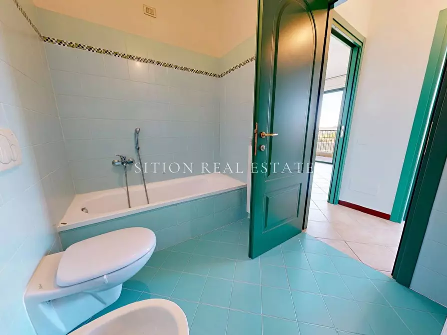 Immagine 13 di Appartamento in vendita  in Via Stoppani 5 a Varese