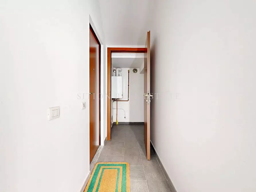 Immagine 10 di Appartamento in vendita  in Via Stoppani 5 a Varese