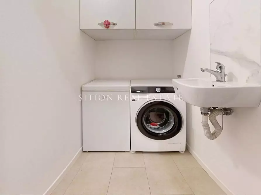 Immagine 9 di Appartamento in vendita  in Via Mauro Macchi 32 a Milano