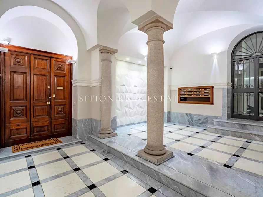 Immagine 30 di Appartamento in vendita  in Via Ludovico Ariosto 19 a Milano