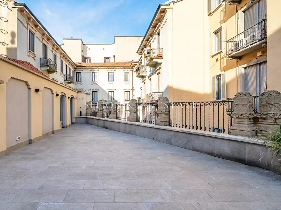 Immagine 38 di Appartamento in vendita  in Via Ludovico Ariosto 19 a Milano