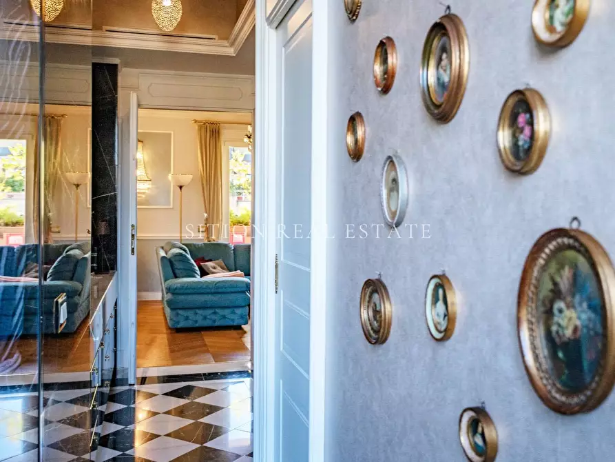 Immagine 15 di Appartamento in vendita  in Via Luigi Settembrini 56 a Milano