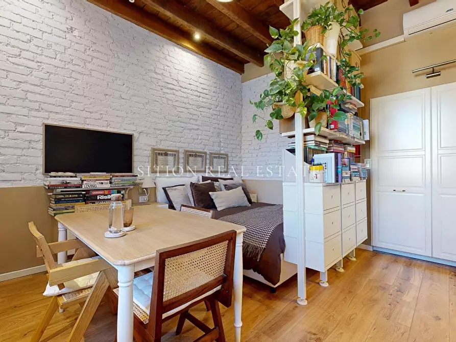 Immagine 2 di Appartamento in vendita  in Via Seprio 22 a Milano