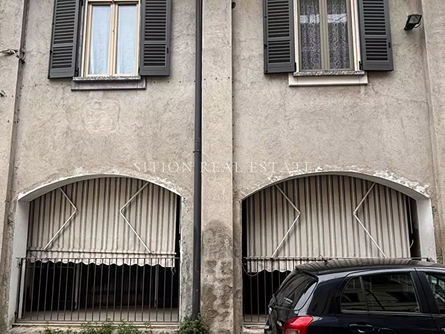 Immagine 10 di Villa in vendita  in via conte camillo benso di cavour 37 a Carate Brianza