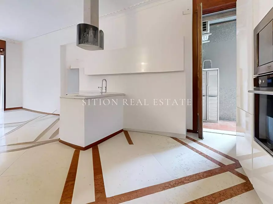 Immagine 8 di Appartamento in vendita  in Via Giovanni Da Milano 6 a Milano