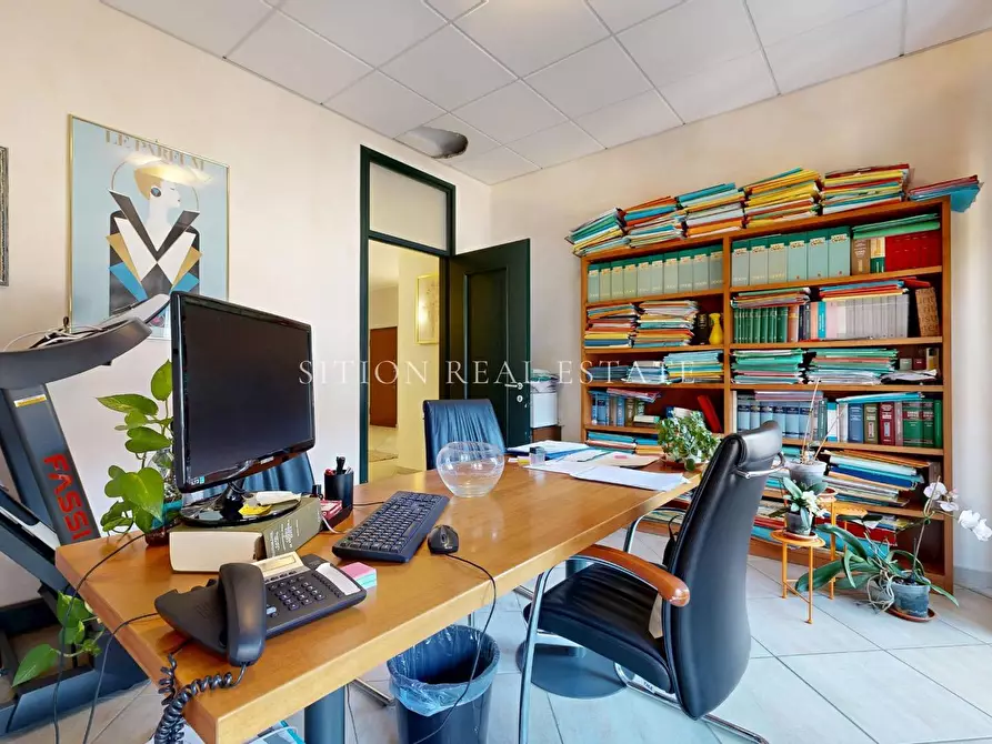 Immagine 8 di Ufficio in vendita  in Via Piave 3 a Milano
