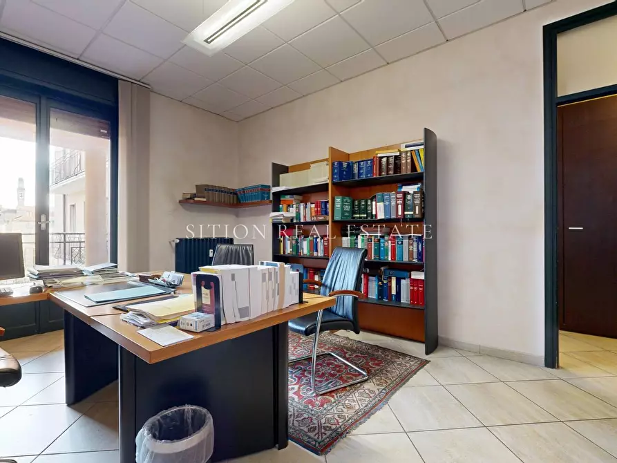 Immagine 15 di Ufficio in vendita  in Via Piave 3 a Milano