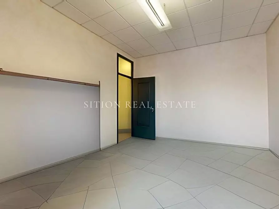 Immagine 16 di Ufficio in vendita  in Via Piave 3 a Milano