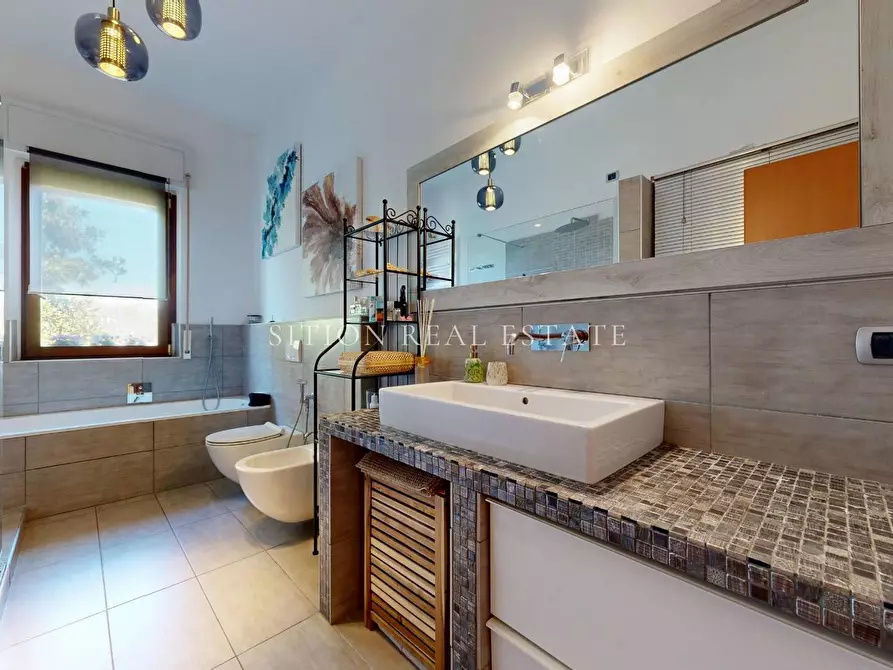 Immagine 25 di Appartamento in vendita  in Via Mirabello 25 a Milano