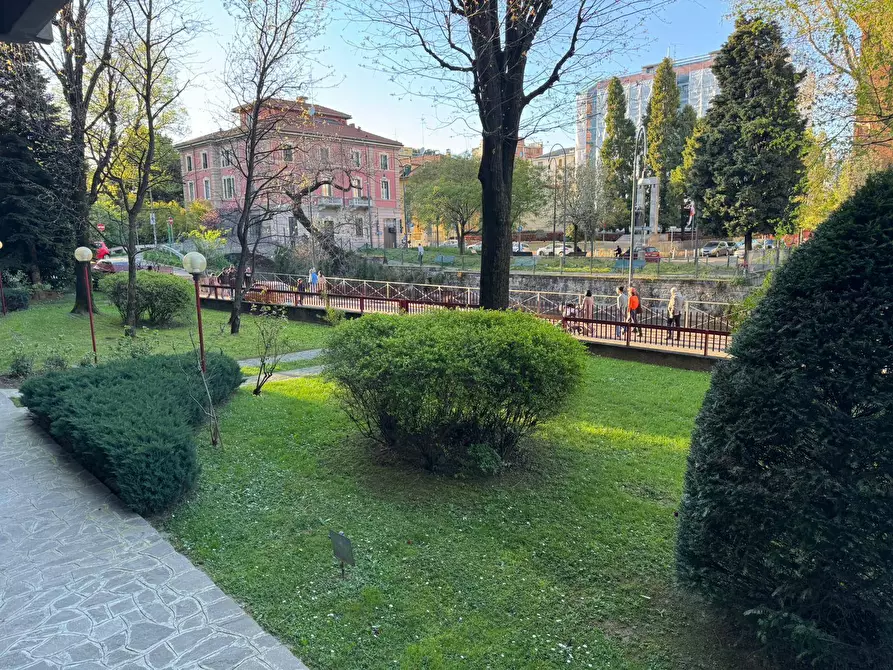 Immagine 42 di Appartamento in vendita  in Via Dolomiti 1 a Milano