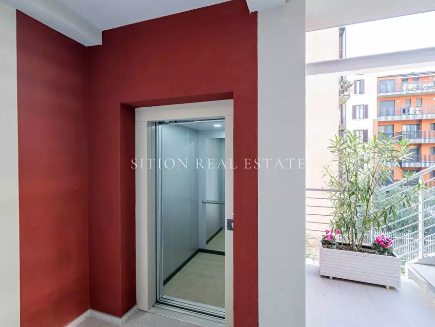 Immagine 22 di Appartamento in vendita  in Via Contardo Ferrini 3 a Milano