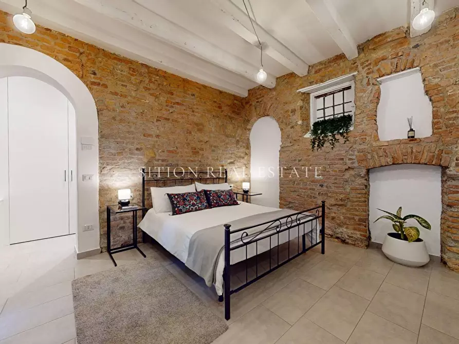 Immagine 1 di Appartamento in vendita  in Corso Di Porta Ticinese 50 a Milano
