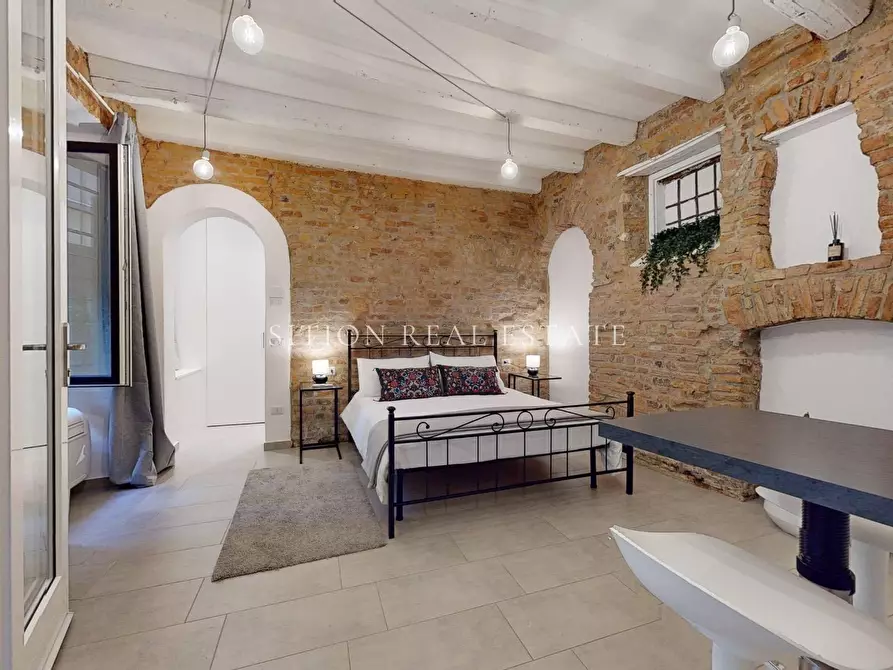 Immagine 4 di Appartamento in vendita  in Corso Di Porta Ticinese 50 a Milano