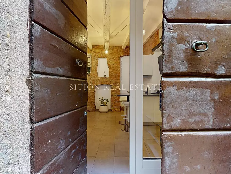 Immagine 17 di Appartamento in vendita  in Corso Di Porta Ticinese 50 a Milano
