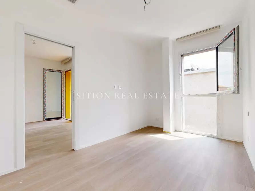 Immagine 3 di Appartamento in vendita  in Via Bressanone 10 a Milano