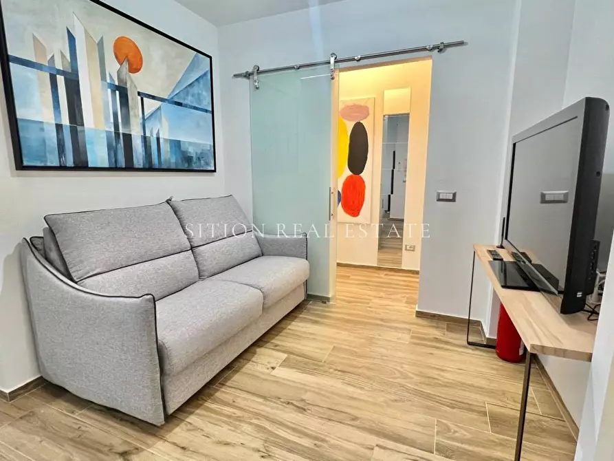 Immagine 3 di Appartamento in vendita  in Viale Luigi Torelli 8 a Milano