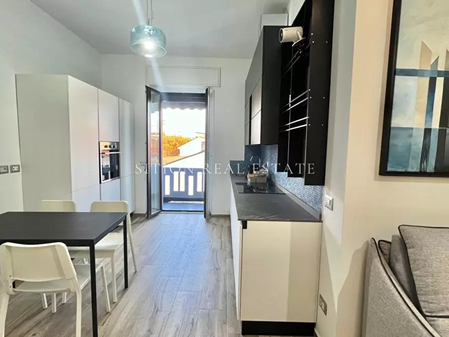 Immagine 13 di Appartamento in vendita  in Viale Luigi Torelli 8 a Milano